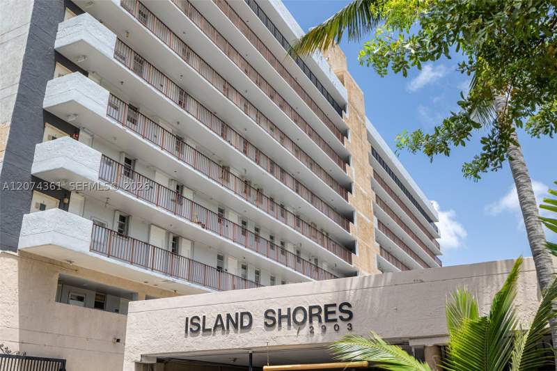 1 bedroom Condominium at 2903 N Miami Beach Blvd 1003, Island Shores Condo, North Miami Beach — photo 3