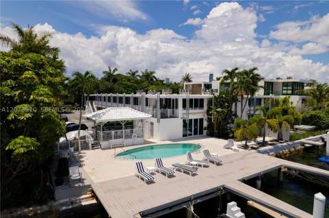 405 N Hibiscus Dr 202, Miami Beach FL - photo 15 of 27