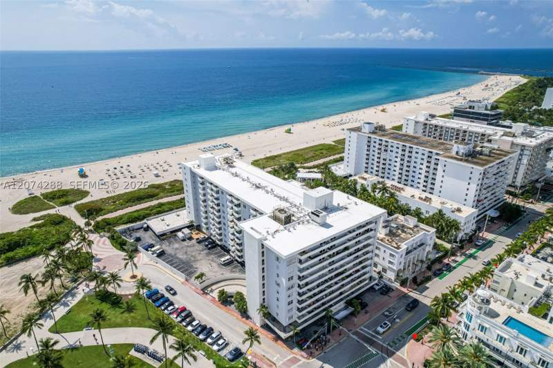 1 bedroom Condominium at 465 Ocean Dr 512, Royal Atlantic Condo, Miami Beach — photo 3
