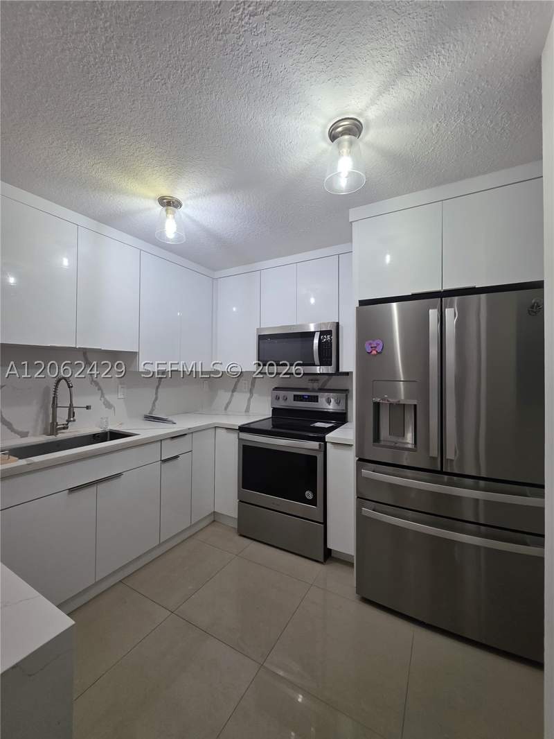 2 bedroom Condominium at 6201 SW 116th Pl D, Snapper Village Condo Pha, Miami — photo 5