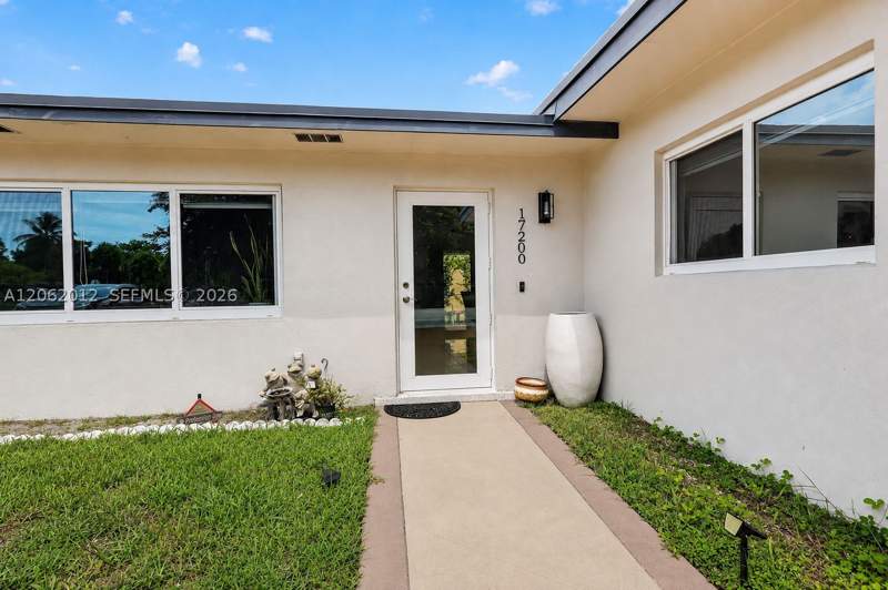 3 bedroom SingleFamilyResidence at 17200 NE 15th Ave, Fulford By Sea, North Miami Beach — photo 5
