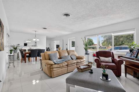 17200 NE 15th Ave, North Miami Beach FL - photo 6 of 44