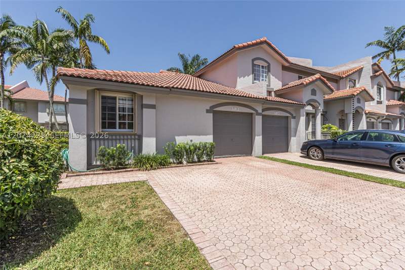 2 bedroom Townhouse at 5118 NW 115th Ct, Doral Landings Townhomes, Doral — photo 3
