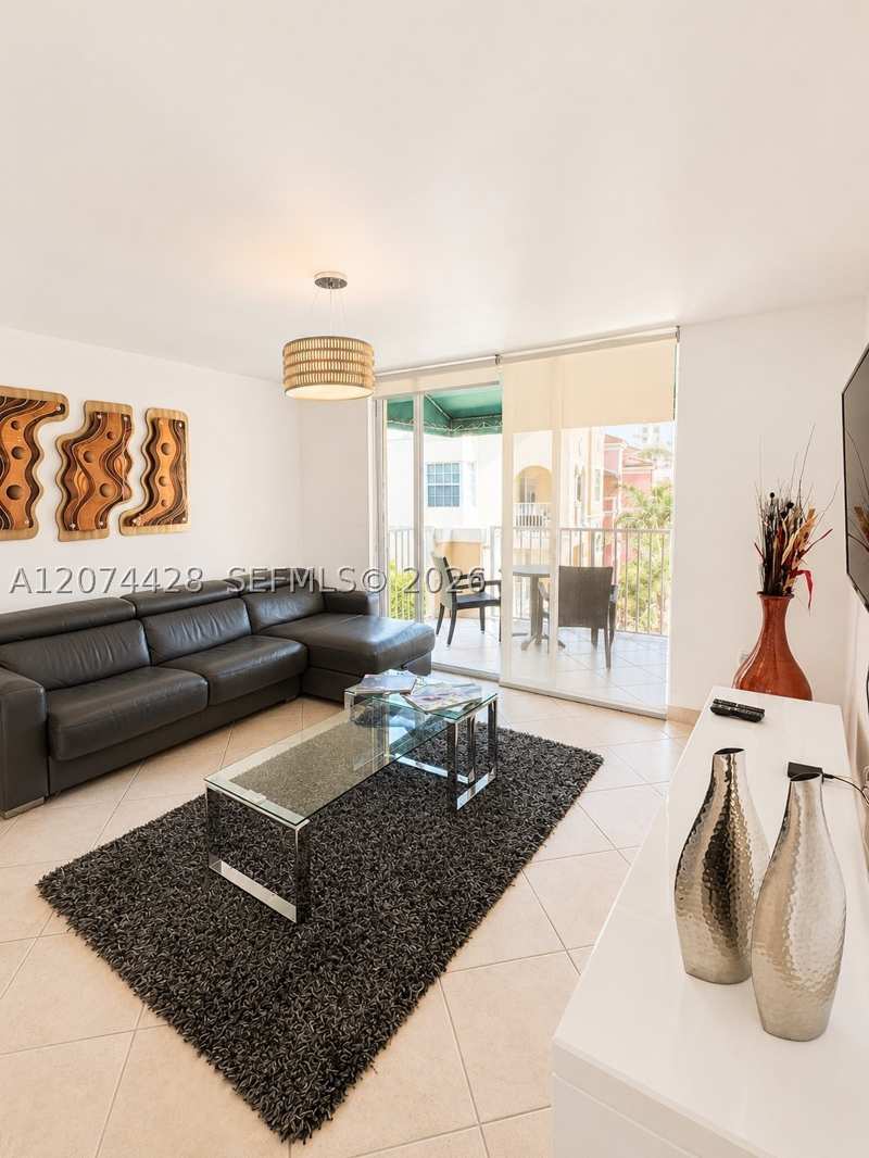 1 bedroom Condominium at 19701 E Country Club Dr 5605, The Yacht Club At Aventur, Aventura — photo 1