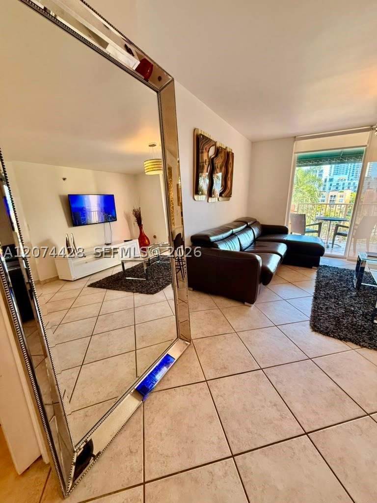 1 bedroom Condominium at 19701 E Country Club Dr 5605, The Yacht Club At Aventur, Aventura — photo 2