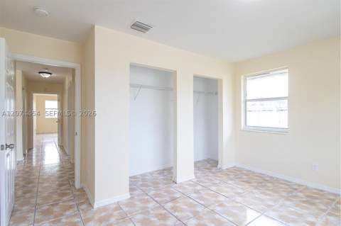 455 NW 14th St, Florida City FL - photo 10 of 37
