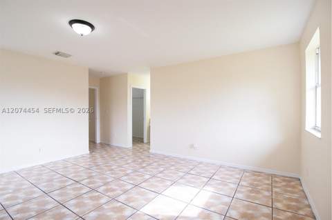 455 NW 14th St, Florida City FL - photo 16 of 37