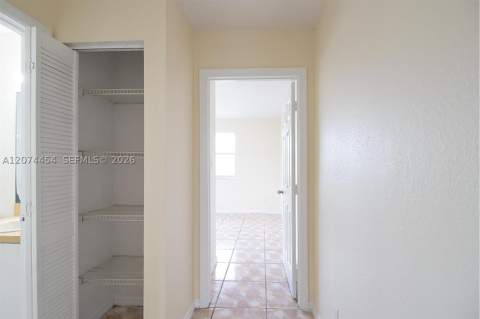 455 NW 14th St, Florida City FL - photo 8 of 37