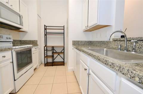 6001 SW 70th St 137, South Miami FL - photo 6 of 28