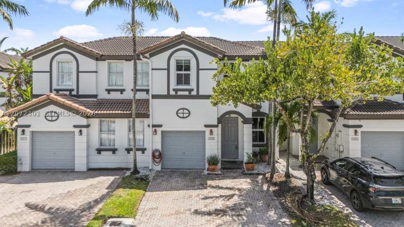 4 bedroom Townhouse at 7809 NW 114th Path, Doral Isles North Sec Two, Doral — photo 1