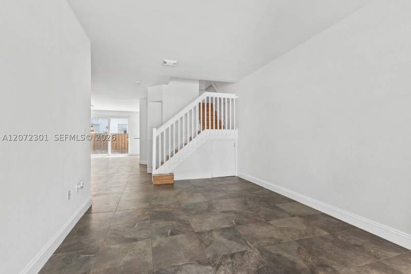 4 bedroom Townhouse at 7809 NW 114th Path, Doral Isles North Sec Two, Doral — photo 5