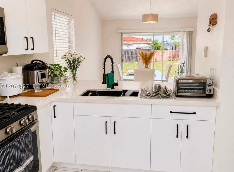 3 bedroom SingleFamilyResidence at 27726 SW 132nd Ct, Sunny Day Homes Sec 1, Homestead — photo 3
