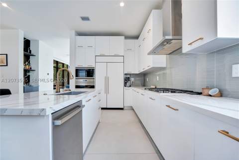 8267 NW 48th St, Doral FL - photo 17 of 65