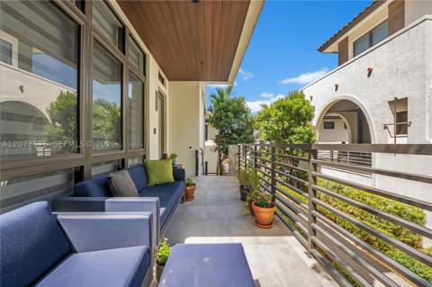 8267 NW 48th St, Doral FL - photo 7 of 65