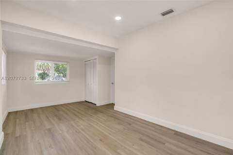 1514 NE 176th St, North Miami Beach FL - photo 14 of 27