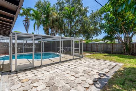 1514 NE 176th St, North Miami Beach FL - photo 19 of 27