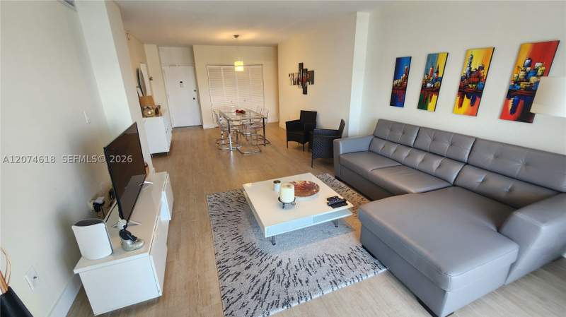 1 bedroom Condominium at 500 Bayview Dr 1725, Arlen House West Condo, Sunny Isles Beach — photo 3