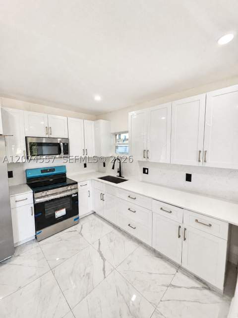 980 NW 13th St, Homestead FL - photo 7 of 25