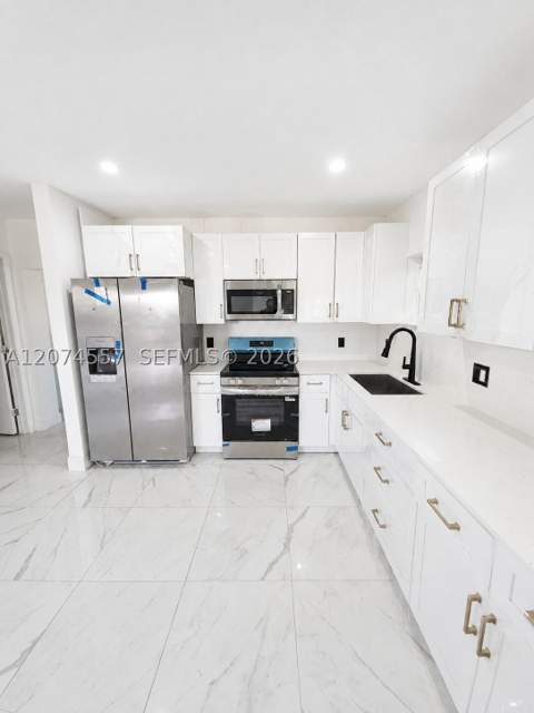 980 NW 13th St, Homestead FL - photo 8 of 25