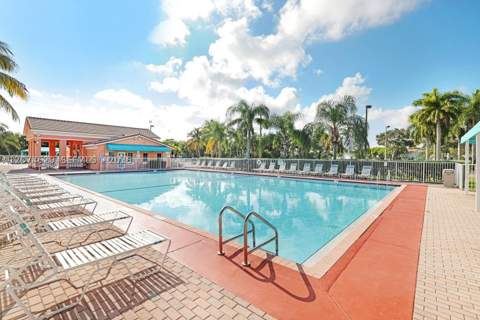 2903 SE 17th Ave 100, Homestead FL - photo 6 of 17