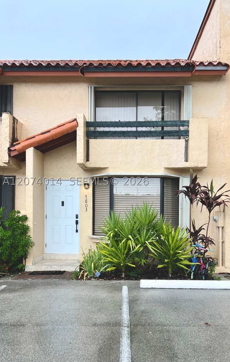 2 bedroom Townhouse at 7803 SW 102nd Ln, Dadeland Cove, Miami — photo 1