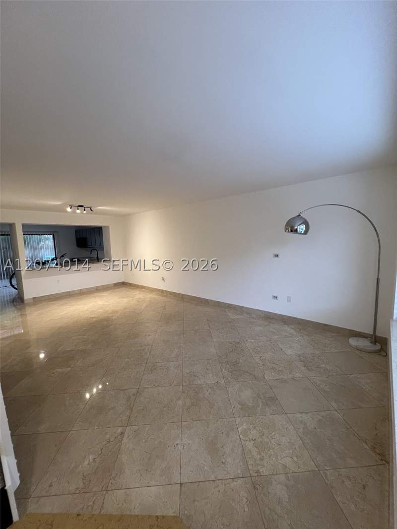 2 bedroom Townhouse at 7803 SW 102nd Ln, Dadeland Cove, Miami — photo 2