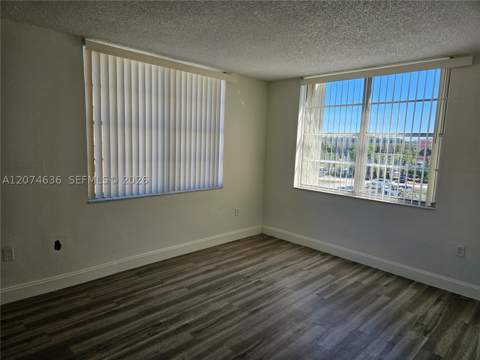 9320 Fontainebleau Blvd 401, Miami FL - photo 11 of 14