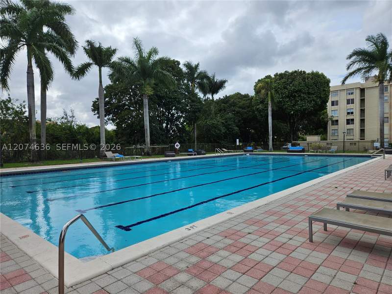 2 bedroom Condominium at 9320 Fontainebleau Blvd 401, The Fountains At Fontaine, Miami — photo 2