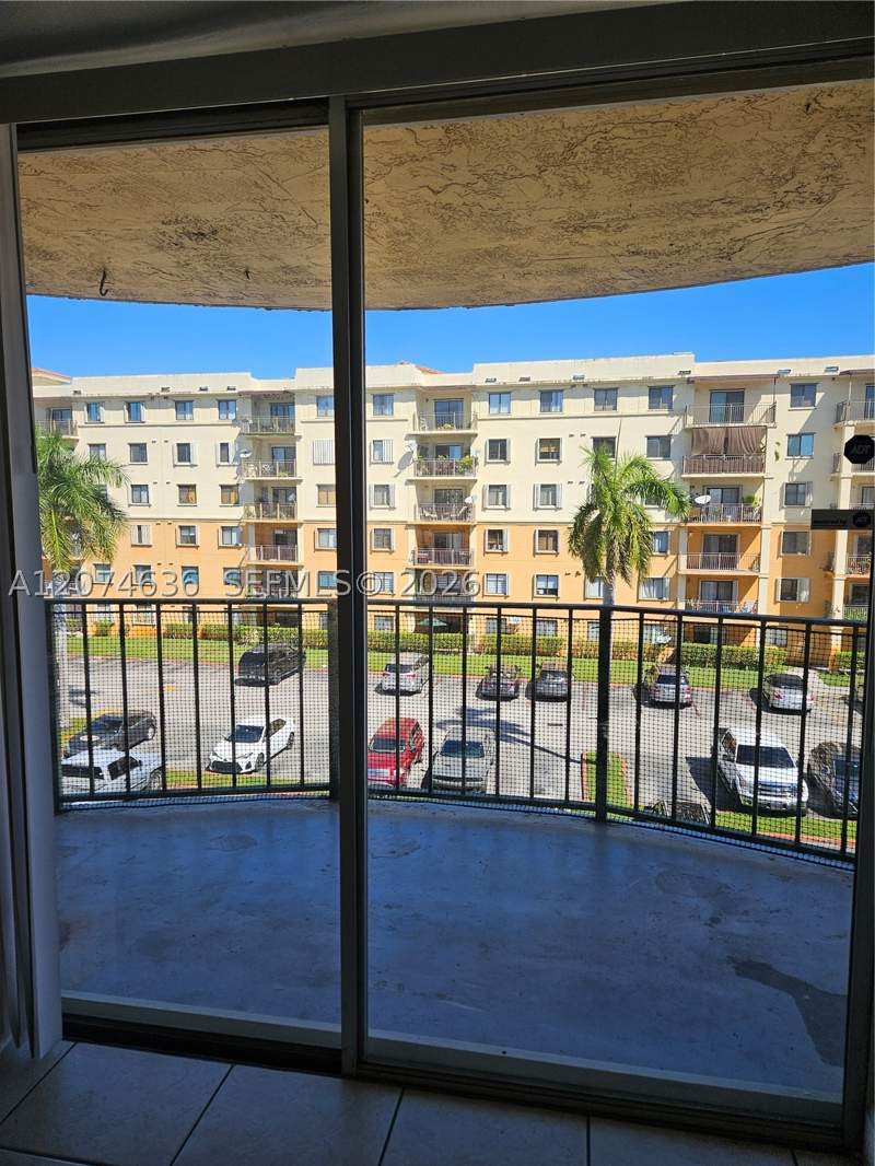 2 bedroom Condominium at 9320 Fontainebleau Blvd 401, The Fountains At Fontaine, Miami — photo 5