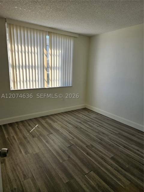 9320 Fontainebleau Blvd 401, Miami FL - photo 8 of 14