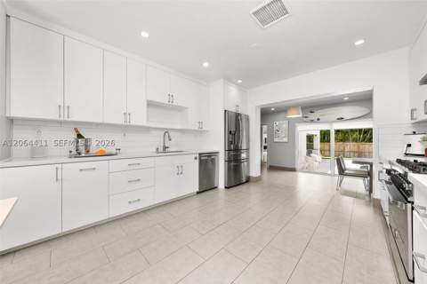 831 NE 109th St, Biscayne Park FL - photo 13 of 67