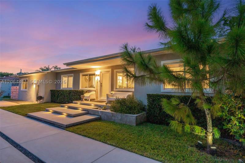 5 bedroom SingleFamilyResidence at 831 NE 109th St, Amd Pl Griffing Biscayne, Biscayne Park — photo 2