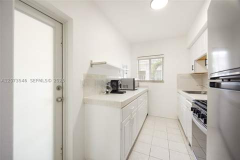 1110 Venetian Way 2B, Miami FL - photo 9 of 16