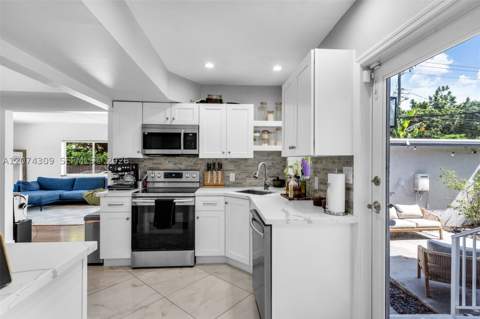 8911 N Miami Ave, El Portal FL - photo 13 of 32