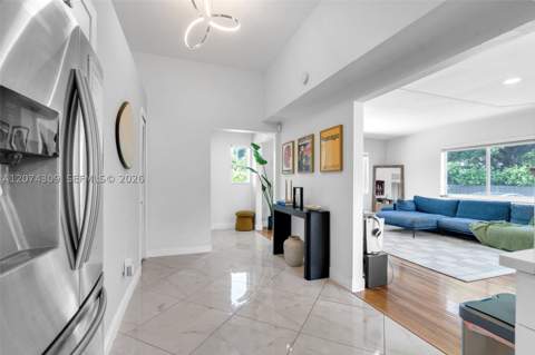 8911 N Miami Ave, El Portal FL - photo 9 of 32