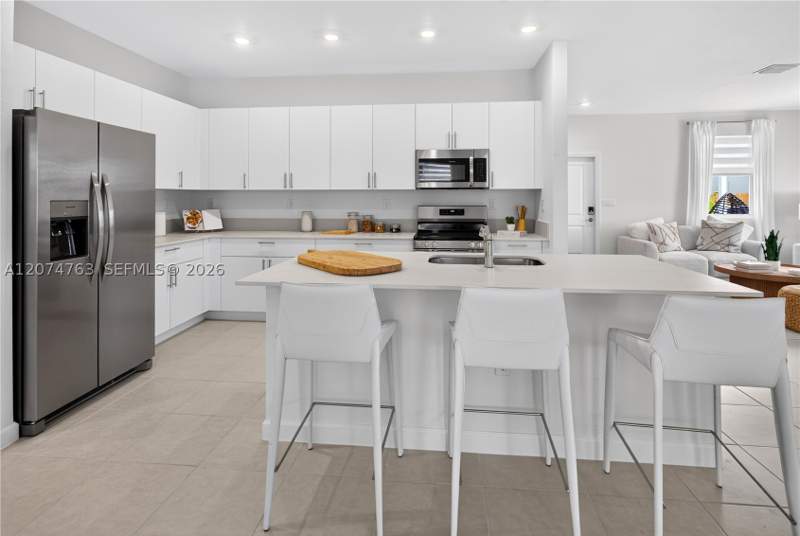 5 bedroom SingleFamilyResidence at 19583 SW 337 Ter, Acacia Groves, Miami — photo 2