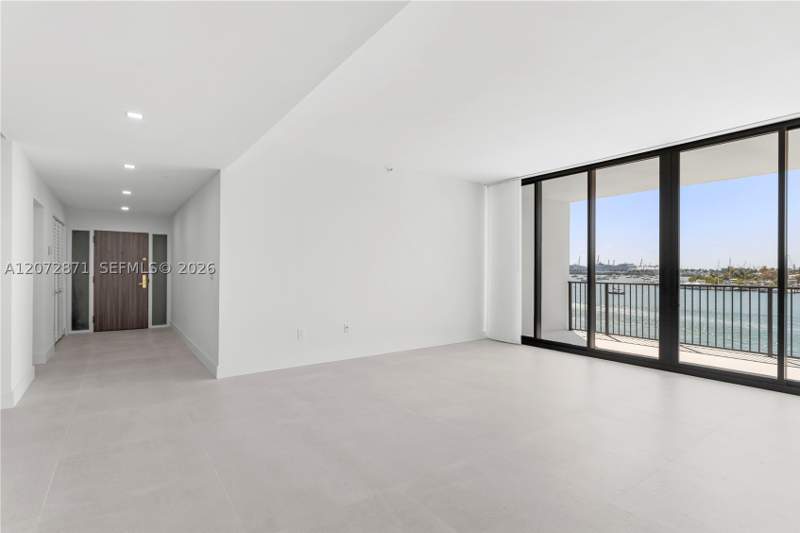 5 bedroom Condominium at 1000 Venetian Way 301/303, One Thousand Venetian Way, Miami — photo 3