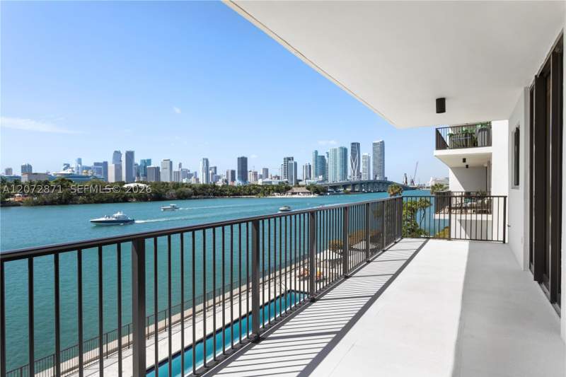 5 bedroom Condominium at 1000 Venetian Way 301/303, One Thousand Venetian Way, Miami — photo 5