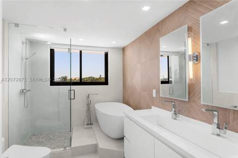 1000 Venetian Way 301/303, Miami FL - photo 7 of 40