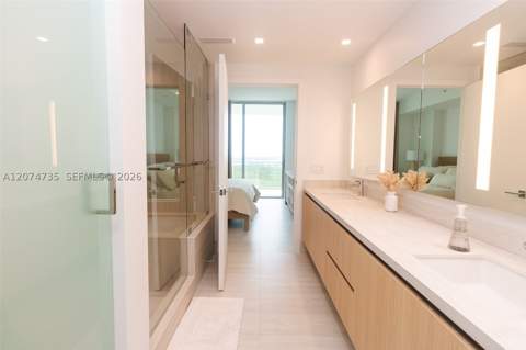 2411 Laguna Circle 1704, North Miami FL - photo 14 of 59