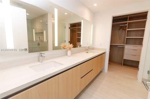 2411 Laguna Circle 1704, North Miami FL - photo 15 of 59