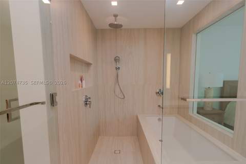 2411 Laguna Circle 1704, North Miami FL - photo 16 of 59