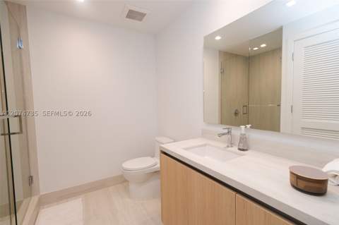 2411 Laguna Circle 1704, North Miami FL - photo 18 of 59