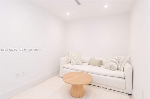 2411 Laguna Circle 1704, North Miami FL - photo 19 of 59