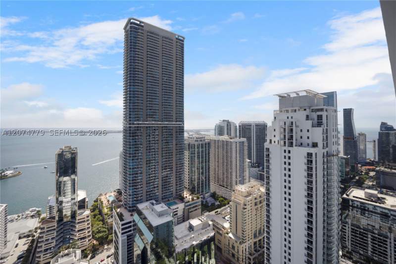 3 bedroom Condominium at 1010 Brickell Ave 4701, 1010 Brickell Condo, Miami — photo 2