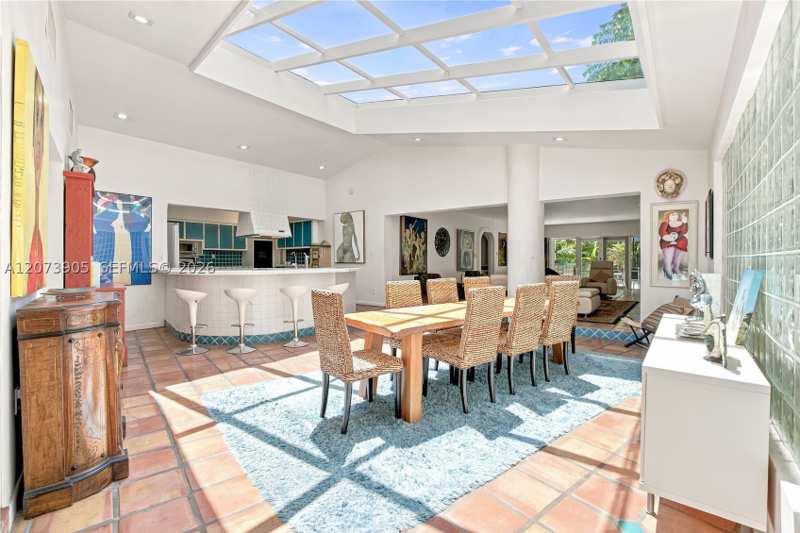 4 bedroom SingleFamilyResidence at 4110 Battersea Rd, Coconut Grove Manor, Miami — photo 1