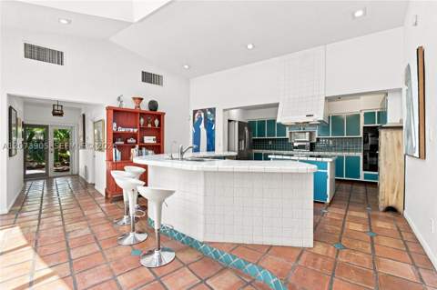 4110 Battersea Rd, Miami FL - photo 11 of 32
