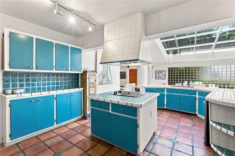 4110 Battersea Rd, Miami FL - photo 12 of 32