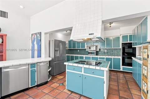 4110 Battersea Rd, Miami FL - photo 14 of 32