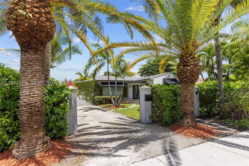 3 bedroom SingleFamilyResidence at 2831 SW 21st Ter, Millerdale, Miami — photo 2